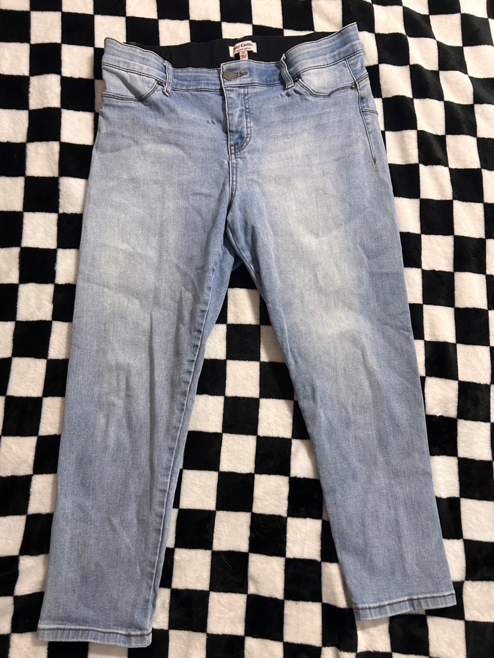 Juicy Couture Light Wash Cropped Women’s Jeans
